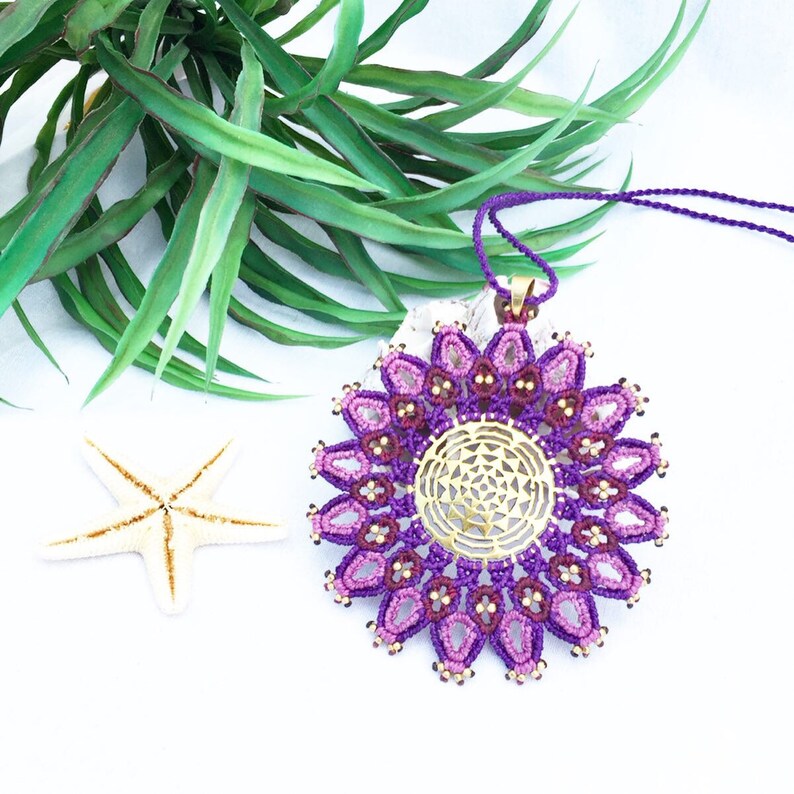 Macram\u00e9 Yantra Pendant Mandala Macram\u00e9 Necklace Mandala Yantra Jewellery Macram\u00e9 Boho Necklace Hippie Necklace Woman Gift Mandala Amulet