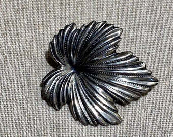 Vintage Sterling Silver Leaf Shaped Brooch By Jewelart