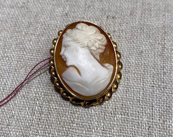 Italian Gold Filled Hand Carved Shell Cameo Brooch Pendant