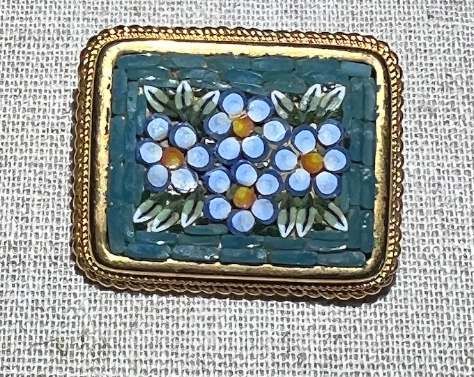 Unmarked Italian Art Glass Micro Mosaic Brooch in Gold Tone Setting