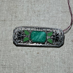 Filigree Silver Tone Art Deco Brooch With Green Stone and Enameling