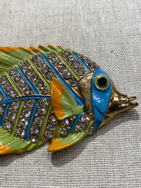 Vintage Rhinestone Angelfish Brooch - image 4