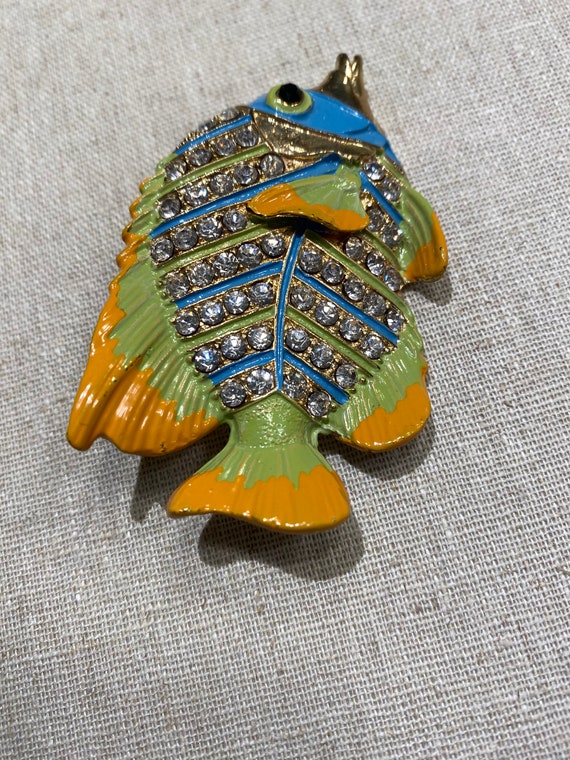 Vintage Rhinestone Angelfish Brooch - image 6