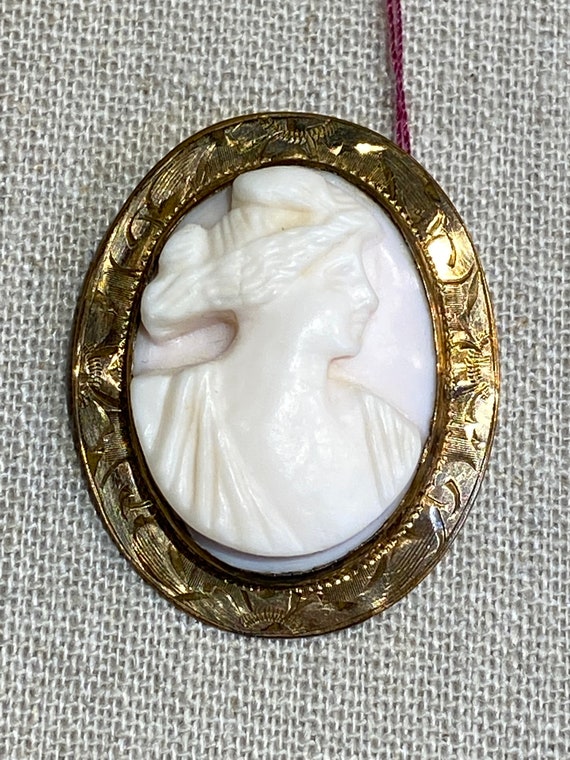 Antique Hand Carved Coral Portrait Cameo Brooch - image 2