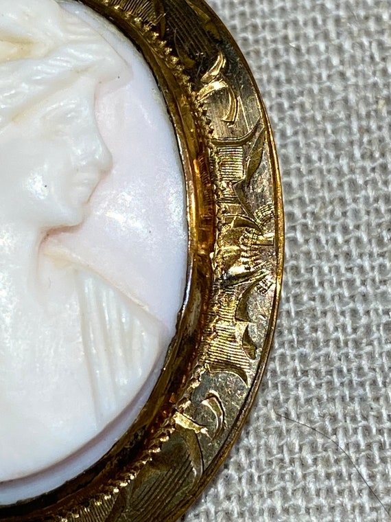 Antique Hand Carved Coral Portrait Cameo Brooch - image 9