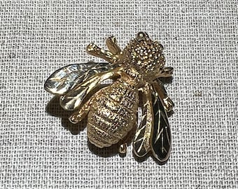 Small Gold Tone Bug or Bee Brooch Signed Dynasty