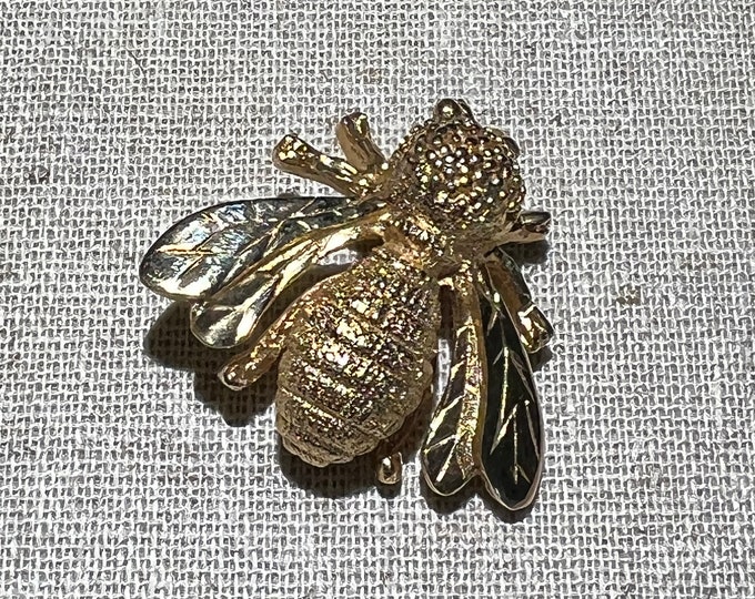 Small Gold Tone Bug or Bee Brooch Signed Dynasty