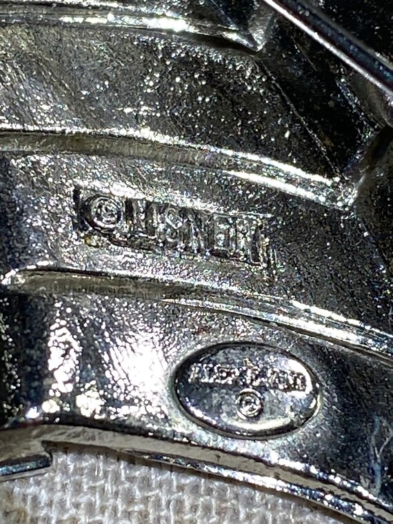 Lisner Signed Rhinestone Leaf Shaped Brooch - image 7