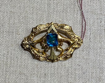 Small 1930s Gold Plated Brooch With Faux Blue Topaz