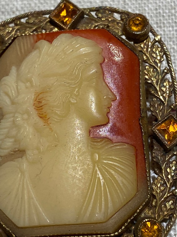 1930s Era Plastic Cameo Brooch With Rhinestones i… - image 4