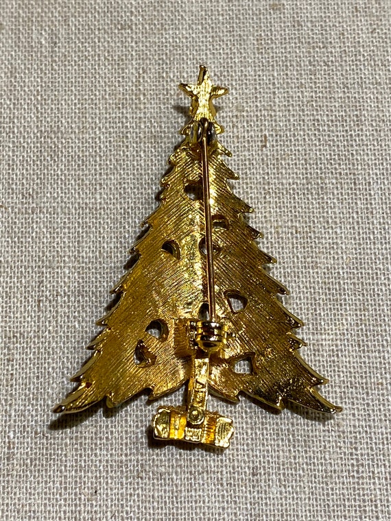 Signed Art Christmas Tree Brooch - image 4