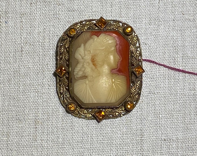 1930s Era Plastic Cameo Brooch With Rhinestones in Frame