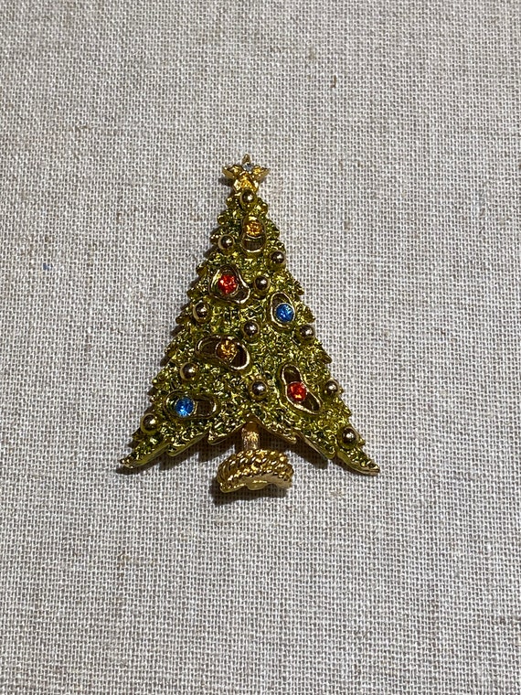 Signed Art Christmas Tree Brooch