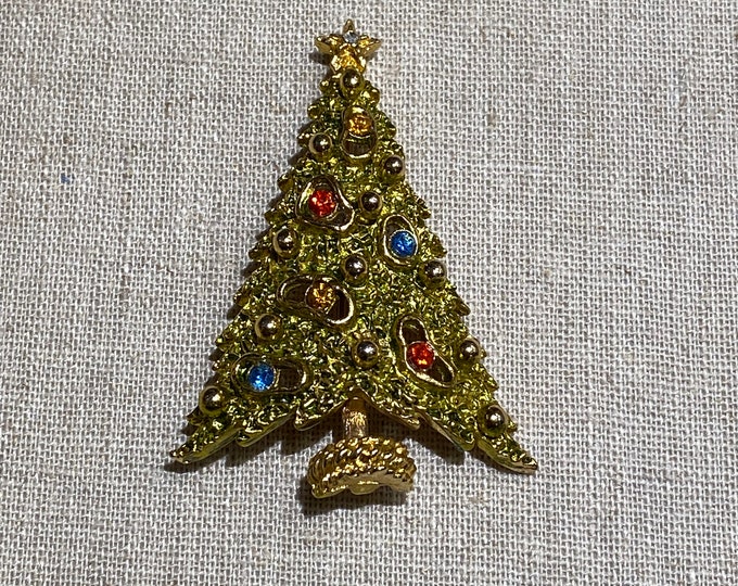 Signed Art Christmas Tree Brooch