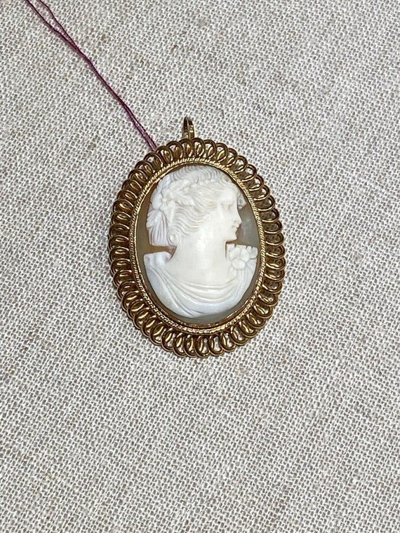 Italian Carved Shell Gold Filled Cameo Brooch Pend
