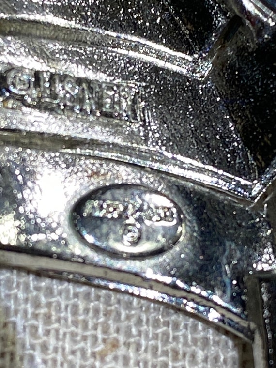 Lisner Signed Rhinestone Leaf Shaped Brooch - image 8