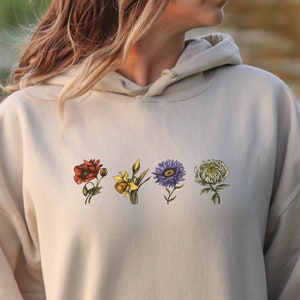 Custom Birth Flower Hoodie, Birth Month Hoodie, Flower Shirt, Custom Mom Shirt Custom Mothers Day Gift Cute Flower Hoodie, Mom Floral Hoodie