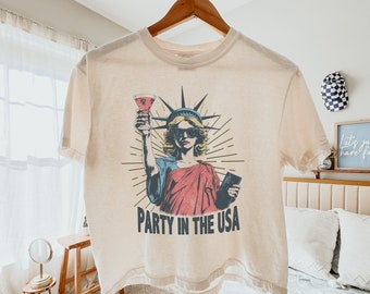 Party In The USA Shirt, Retro USA Shirt, Womens 4th of July Tee, Fourth of July Shirt, Statue of Liberty Tee, American Graphic Tee USA Booze