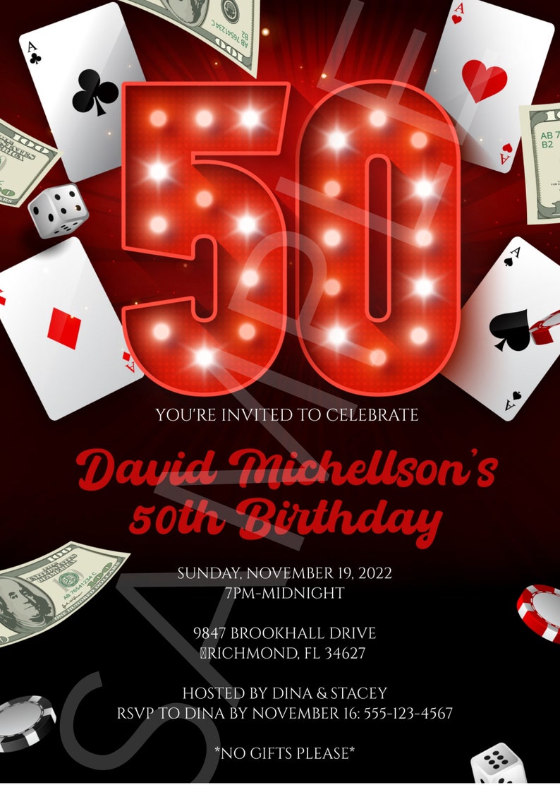 Puede incluir: Una invitaci&oacute;n de cumplea&ntilde;os de tem&aacute;tica de casino roja y negra con un gran n&uacute;mero 50 iluminado, cartas de juego, dados y dinero. La invitaci&oacute;n dice "Est&aacute;s invitado a celebrar el 50 cumplea&ntilde;os de David Michellson" e incluye la fecha, la hora, la direcci&oacute;n y la informaci&oacute;n de RSVP.