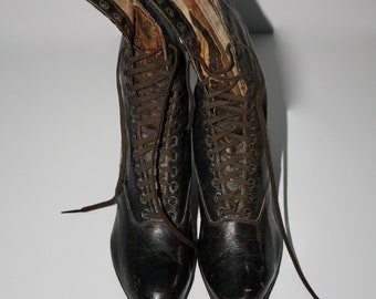 Authentic, Victorian Lace Up Boots, late 1800s early 1900s, Brown Leather, Over 100 Years Old!