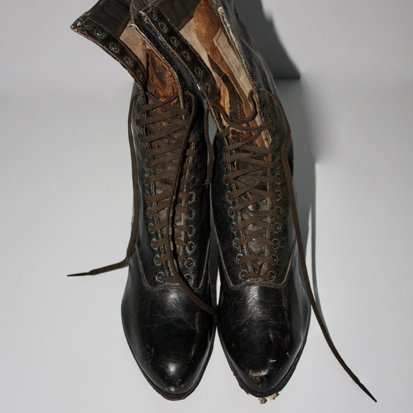 Authentic, Victorian Lace Up Boots, late 1800s early 1900s, Brown Leather, Over 100 Years Old!