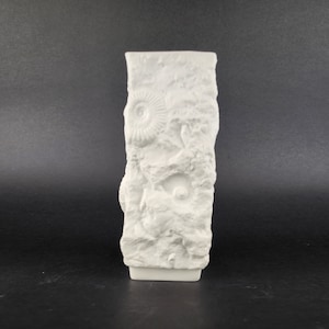 Vintage AK KAISER 3D Relief Biscuit Porcelain Vase With Fossil Decor 131 West German Pottery 1970s