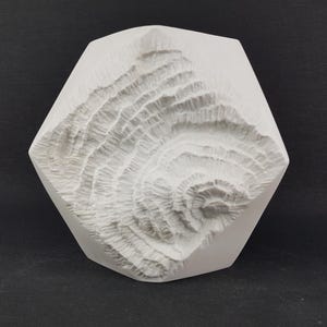 Vintage AK Kaiser Biscuit Porcelain Vase – Diamond Shape 275 17 – Fossil Décor by Martin Freyer – West Germany 1970s