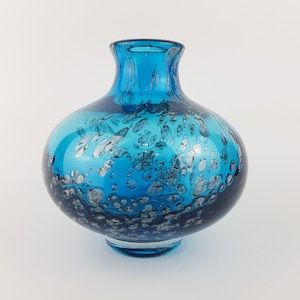 Vintage SCHOTT ZWIESEL Blue GLASS Design Vase With Florida decor by Heinrich Loffelhardt 1960-70s