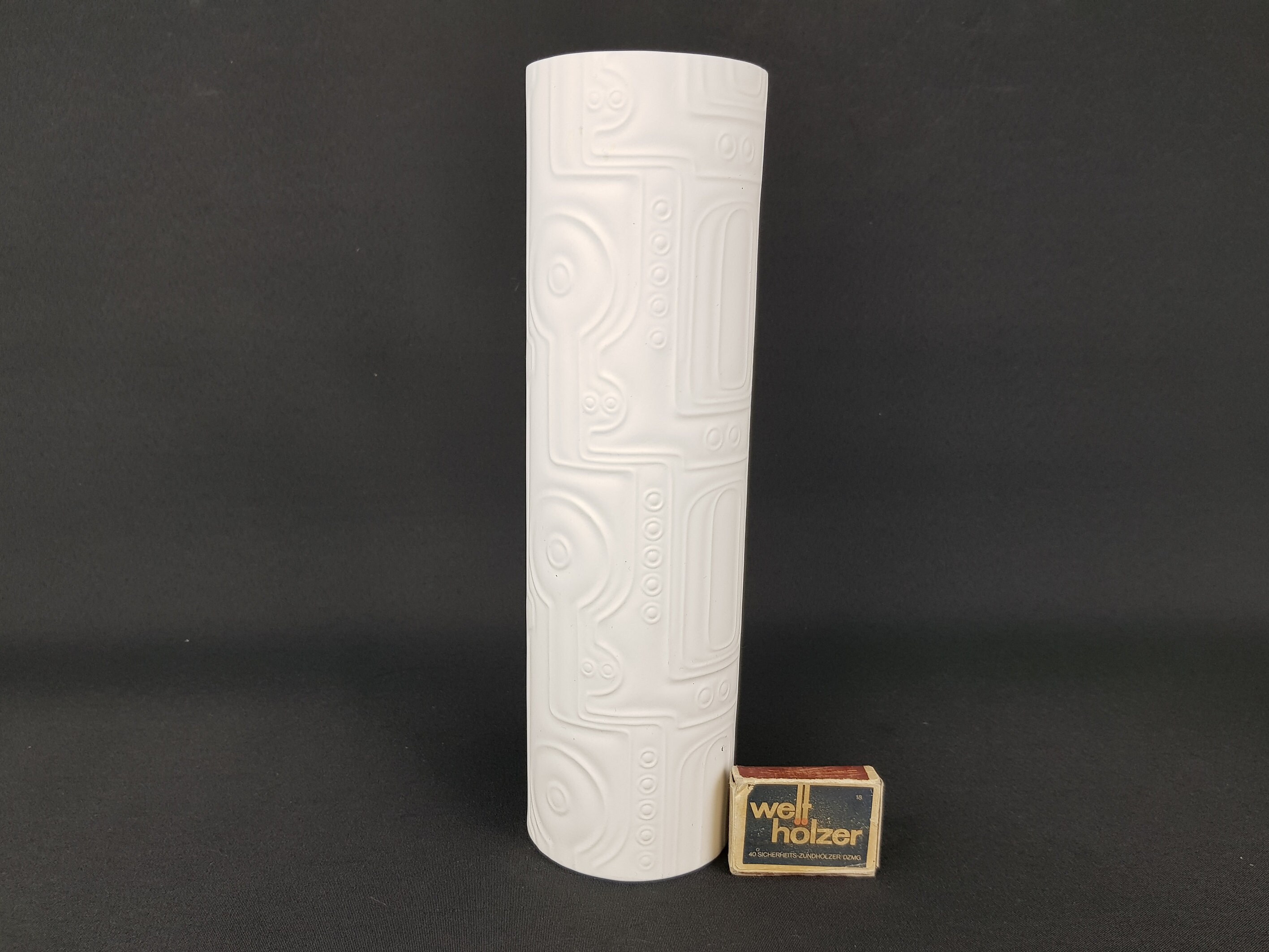 villeroy and boch white vase