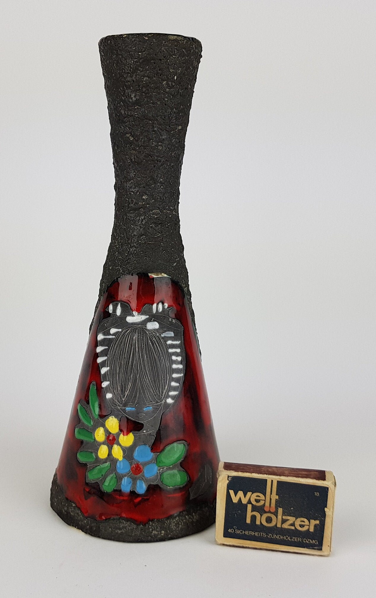 ヴィンテージ サンマリノ イタリア スグラッフィートの少女が描かれた