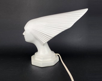 Vintage RENE LALIQUE style VICTOIRE bed side / table  lamp by Hubert Olivier from France