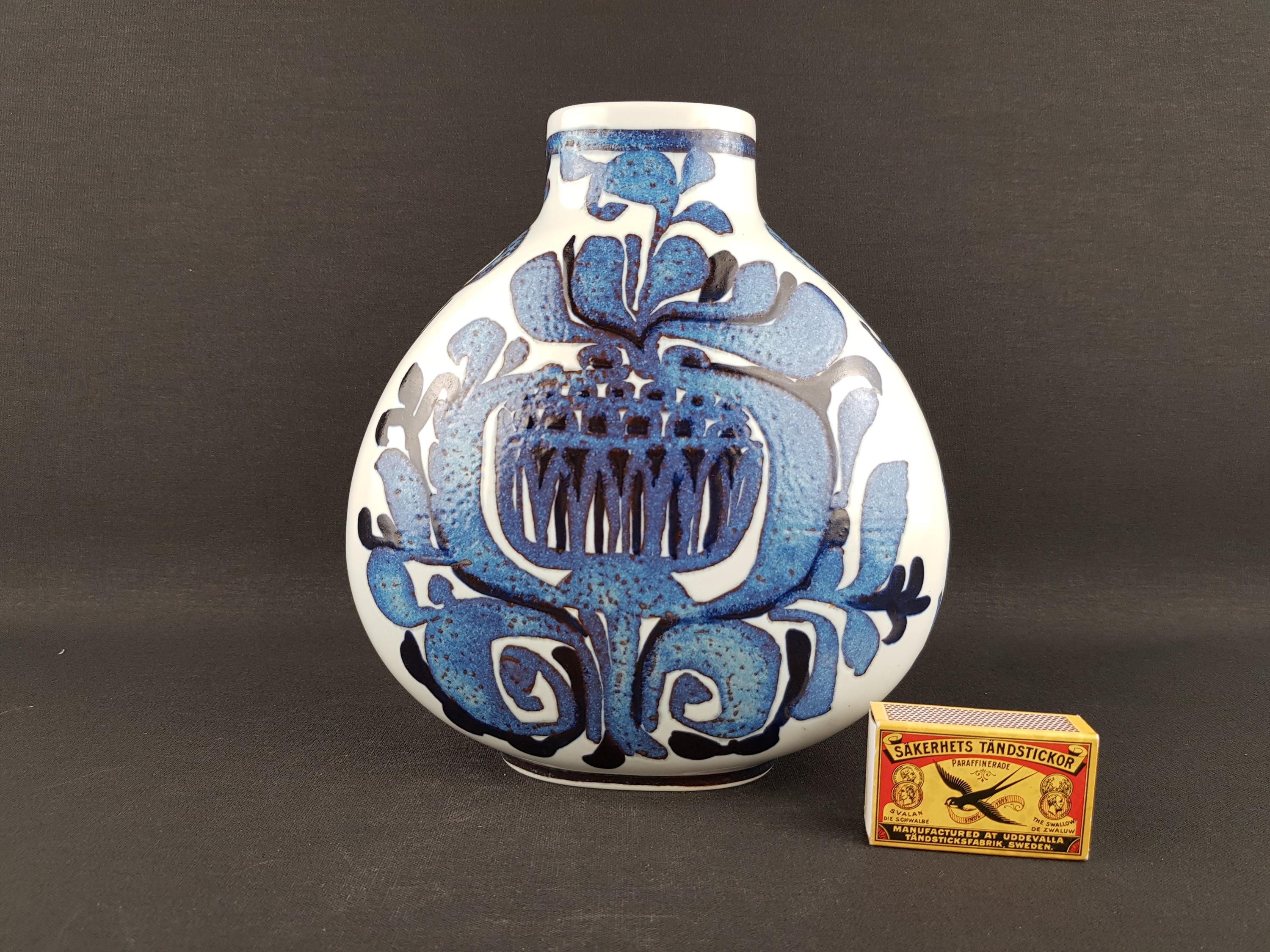 Vintage ROYAL COPENHAGEN Blue Vase Tenera Fajence Series 427 3114