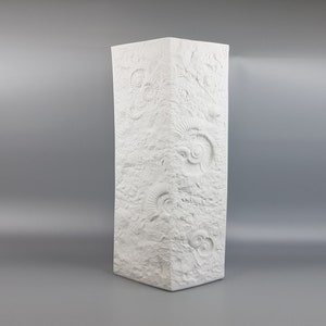 23.6&quot; XXXL Vintage AK KAISER Biscuit Porcelain Op Art Floor Vase with Fossil Shell West Germany 1970s  60 cm