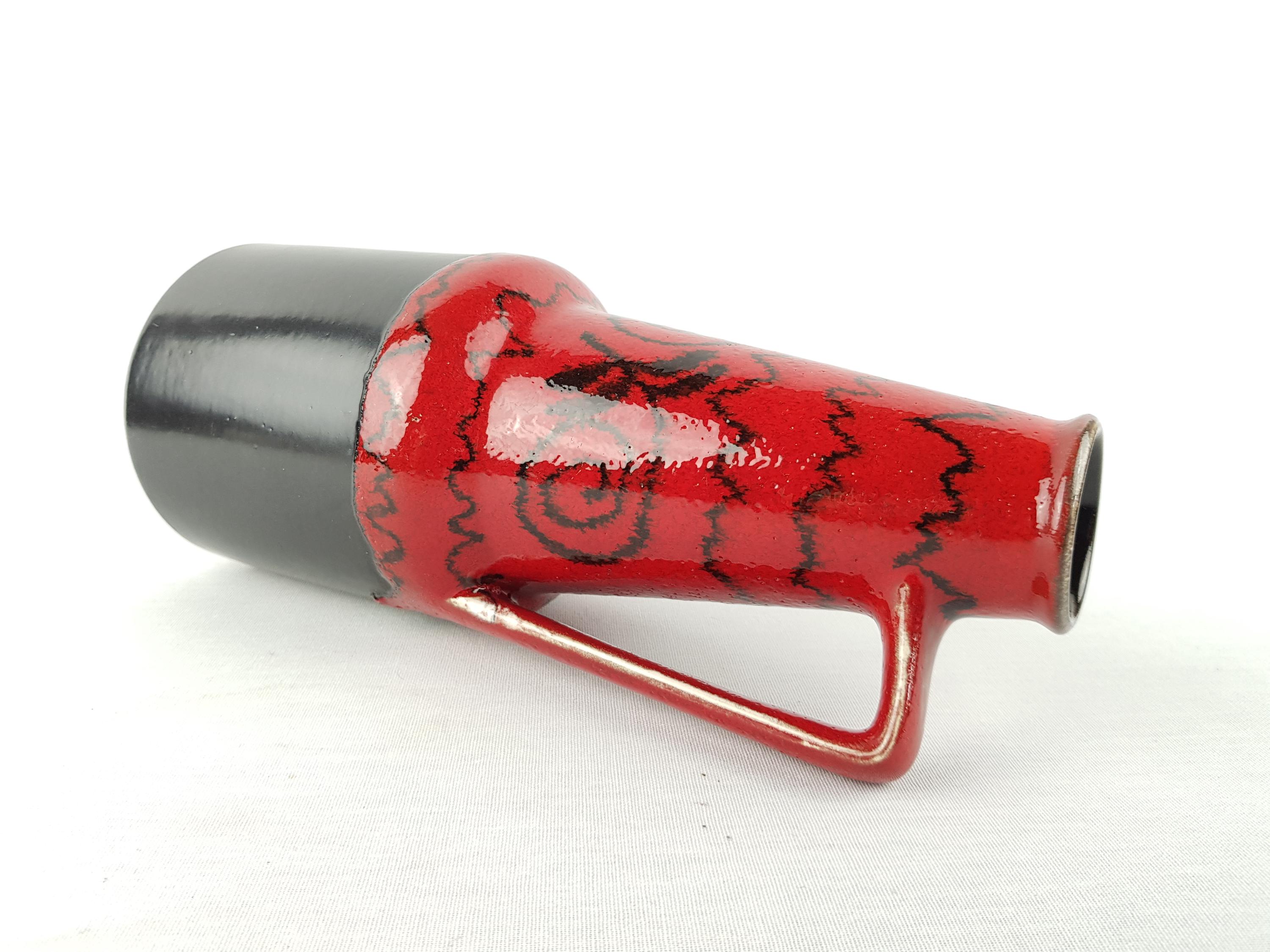 Vintage DUMLER UND BREIDEN Handled Black and Red Vase 332-26 West