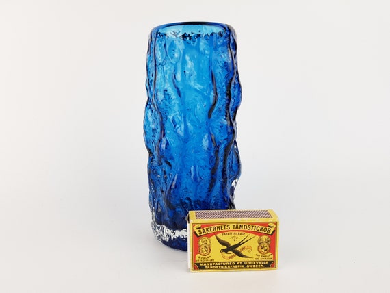 Vintage BLUE GLASS Vase, Inspired Bij Whitefriars Kingfisher