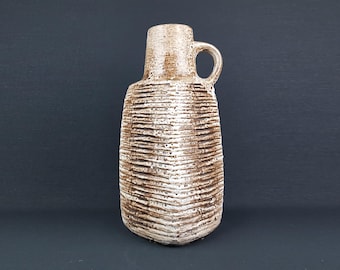 Jarrón de suelo vintage CARSTENS TONNIESHOF KERAMIK marrón y beige con decoración acanalada 7784-45 Cerámica de Alemania Occidental, década de 1960