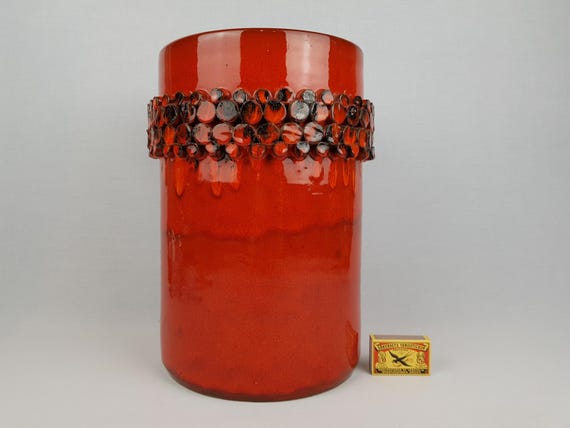 ヴィンテージ CERAMANO「CERALUX」ヘアライン加工の赤い花瓶、ゲルダ