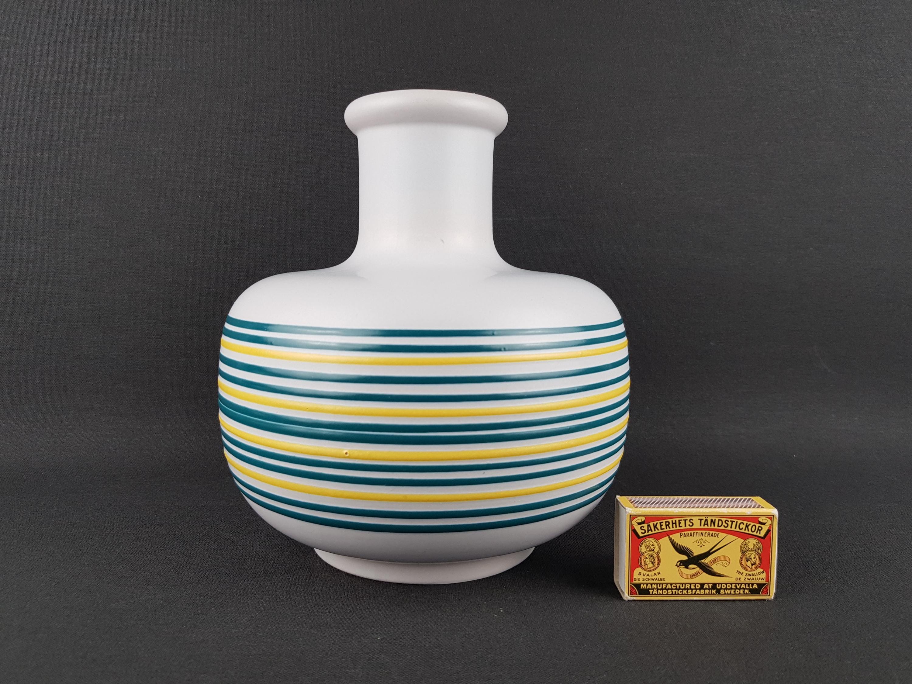 n*w様 Braunschweg Helliar 30cm Vintage STEULER KERAMIK White Vase With Green and Yellow Stripes
