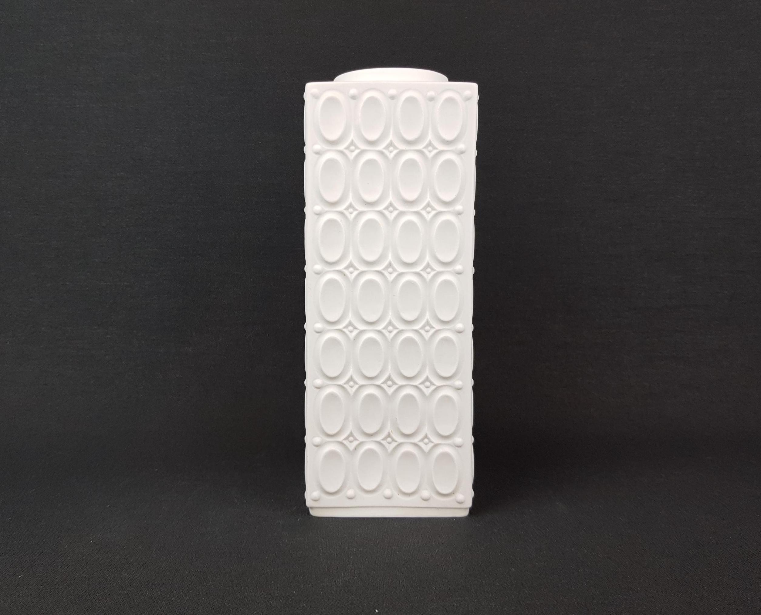 Vintage SELTMANN WEIDEN PORZELLAN White Porcelain Vase 905
