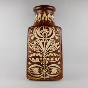 Vintage BAY KERAMIK Brown Beige Floor Vase 96 45 designed by Ernst Stauber for the Bay Töpfermeister Kollektion West German Pottery 1970s