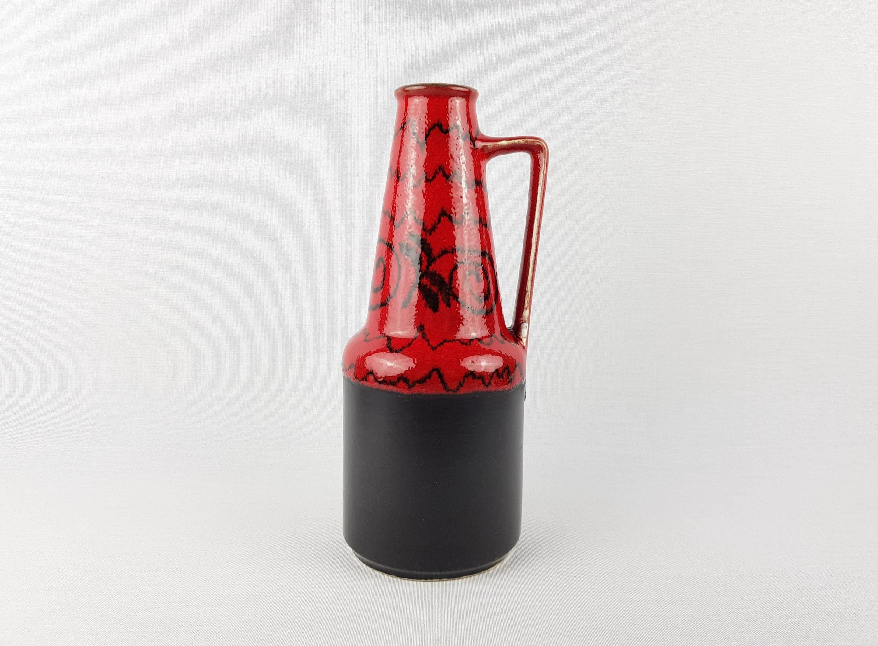 Vintage DUMLER UND BREIDEN Handled Black and Red Vase 332-26 West