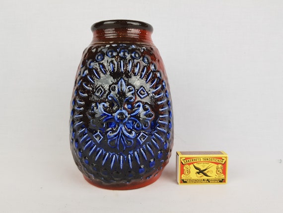 ヴィンテージ CARSTENS KERAMIK 赤と青の花瓶 レリーフ装飾 7404-20