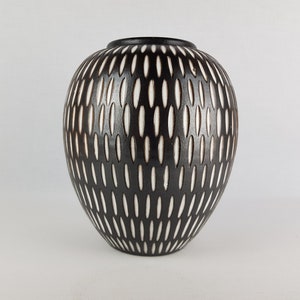 Vintage ELLY KUCH TOPFEREI Dark Brown Vase With White Incised Striped Decor From West Germany 1960s