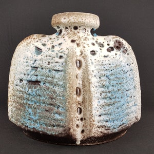 Vintage CARSTENS TÖNNIESHOF Atelier Blue and Beige Fat Lava Vase 0715-20 by Rudolf Christmann West German Pottery