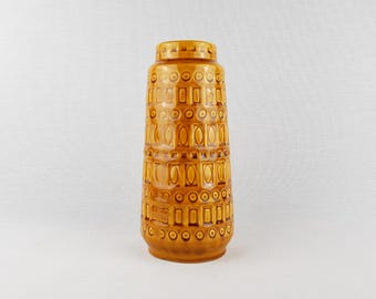西ドイツ製 ヴィンテージ陶器シューリッヒ社製「ファットラヴァ」様式の花瓶 ヴィンテージの西ドイツ製ファットラバ花瓶。シューリッヒ社製、型番