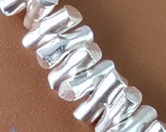 10 cuentas espaciadoras lisas de plata de la tribu Karen Hill, 8 x 3 mm / KBB310
