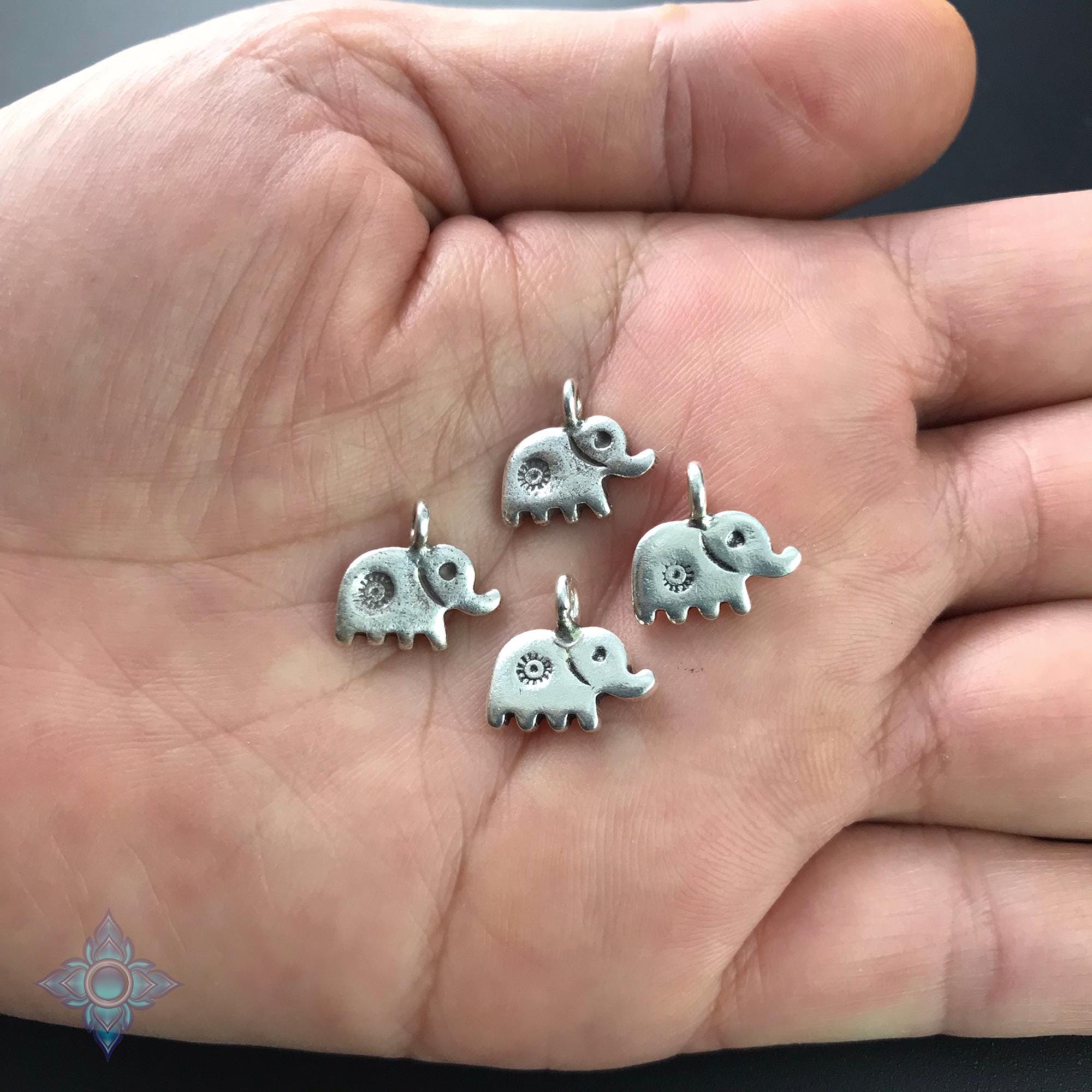 カレン族シルバーエレファントペンダントヘッド カレン族 シルバー エレファント ハートチャーム 17 x 14 mm (2個