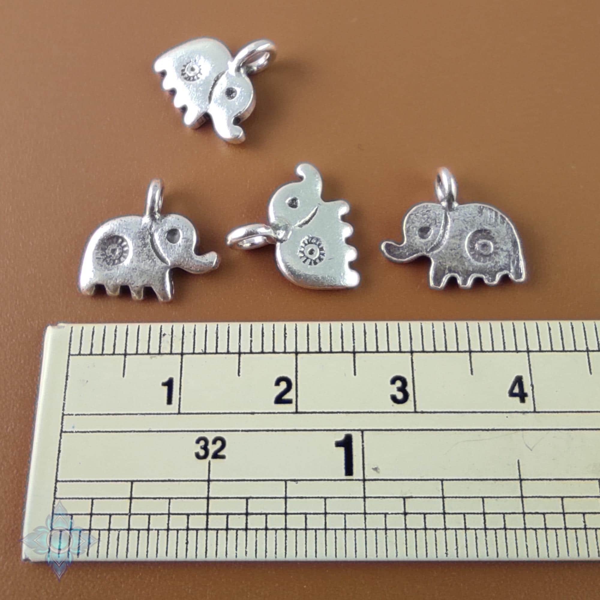 カレン族 シルバー エレファントチャーム 12 x 12 mm (4個) | KCB191