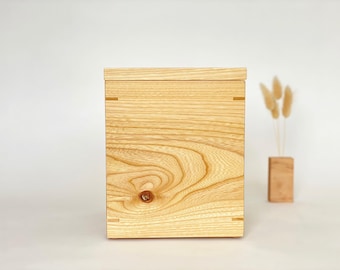Minimalist Elm Cremation Urn with Gold Leaf Detail