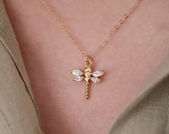 Gold Dragonfly Necklace, Dainty Dragonfly Necklace, 18k Gold Chain Necklace, Gift for her, Birthday Gift, Everyday Necklace